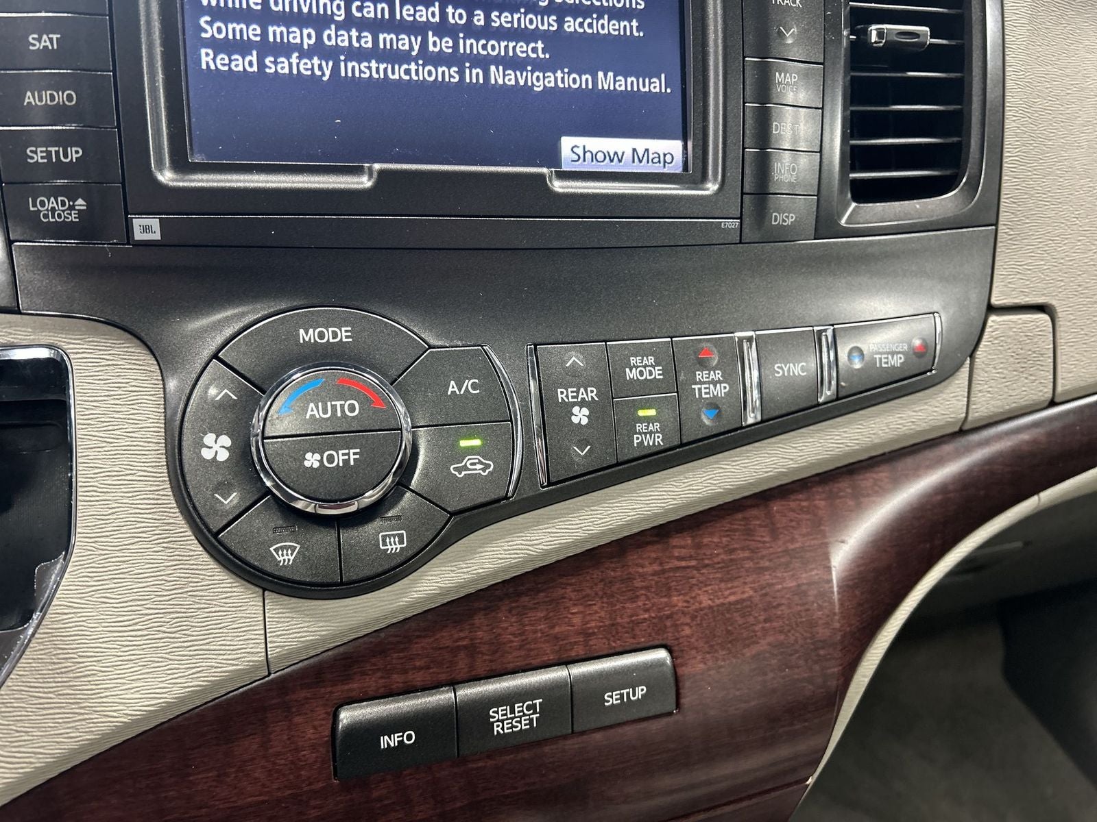 2012 Toyota Sienna Limited 7 Passenger