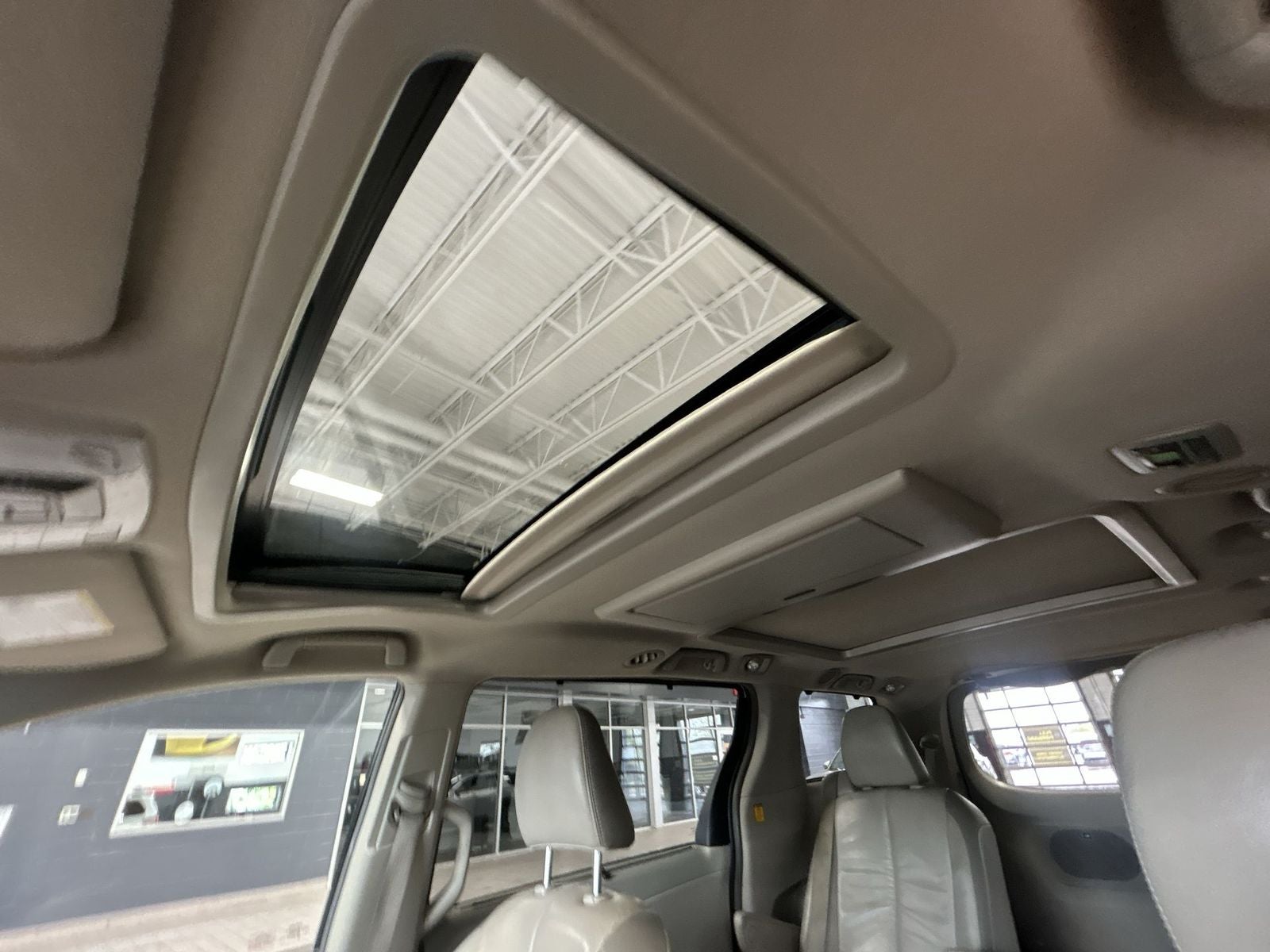 2012 Toyota Sienna Limited 7 Passenger