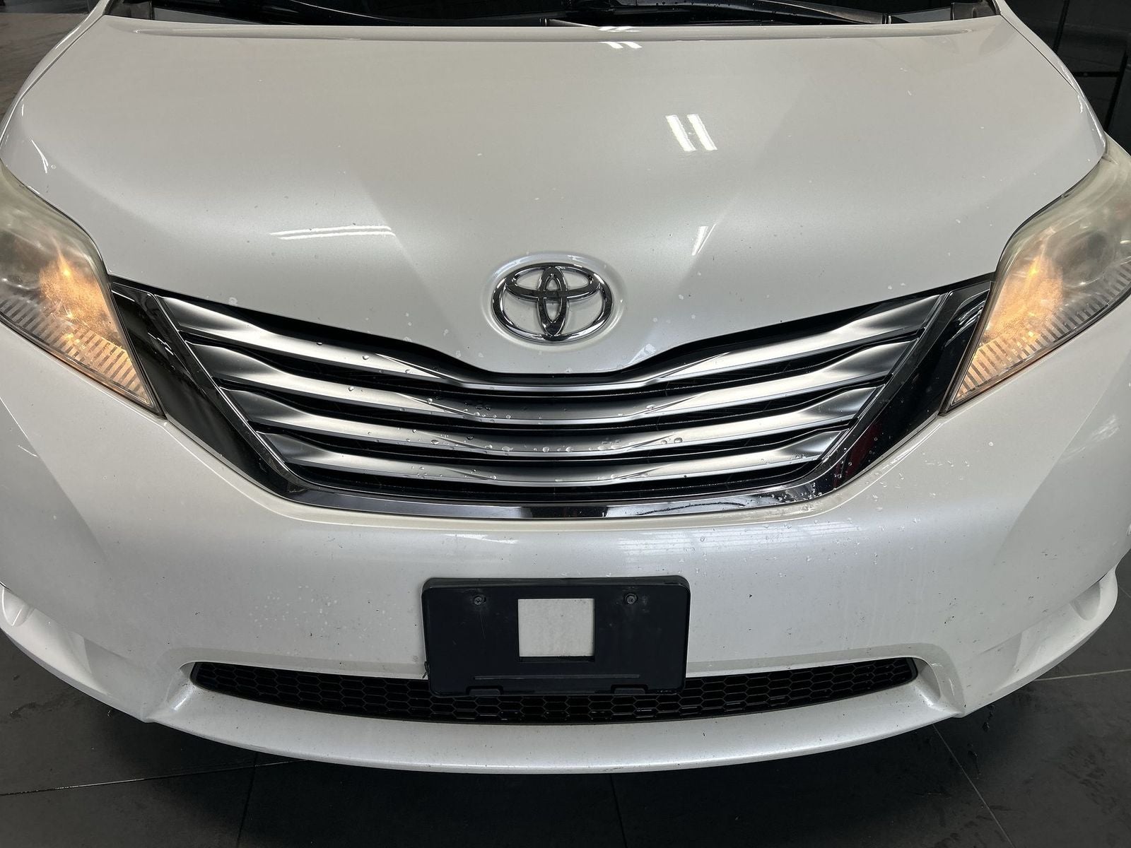2012 Toyota Sienna Limited 7 Passenger
