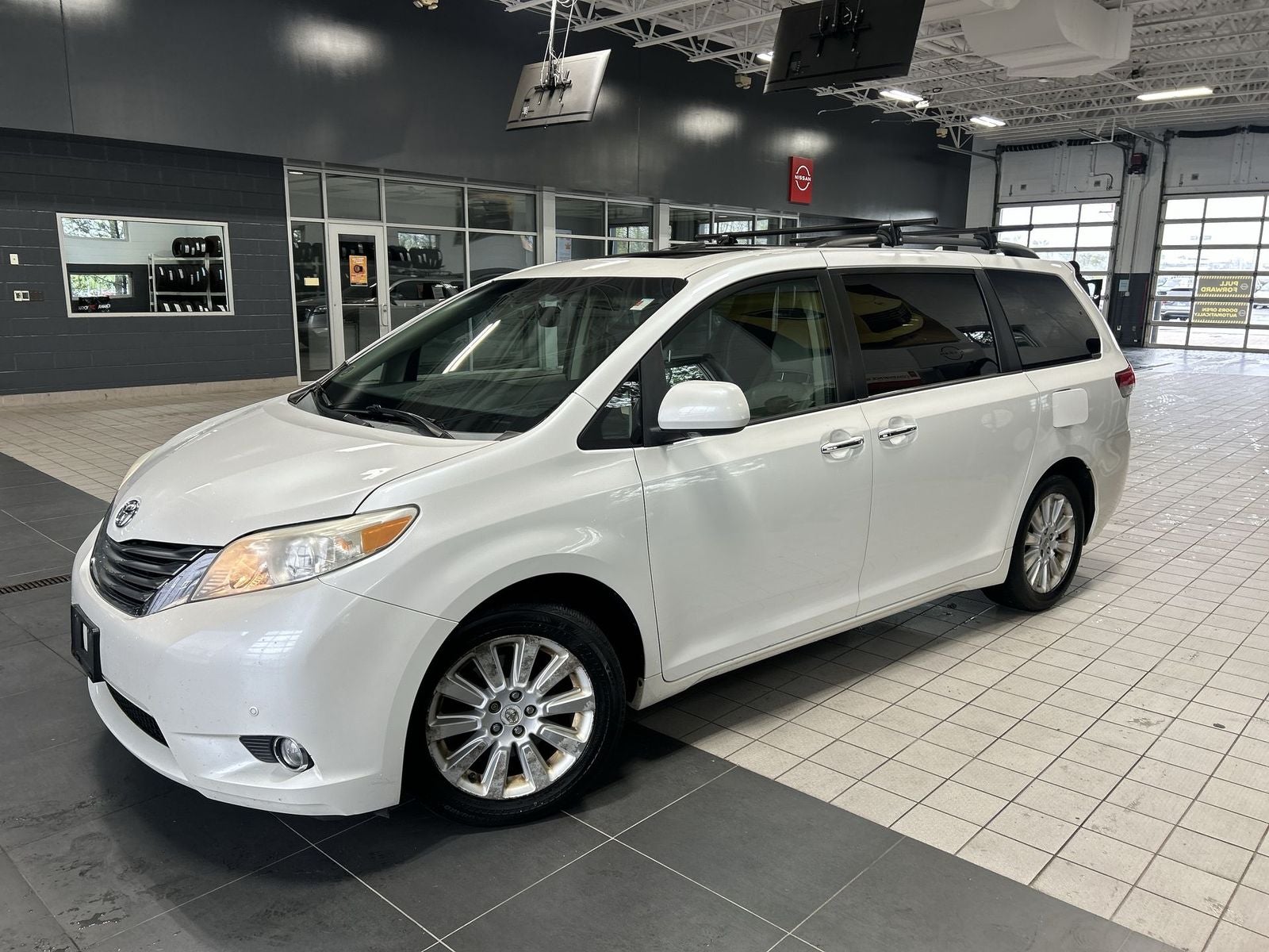 2012 Toyota Sienna Limited 7 Passenger