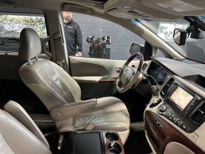 2012 Toyota Sienna Limited 7 Passenger