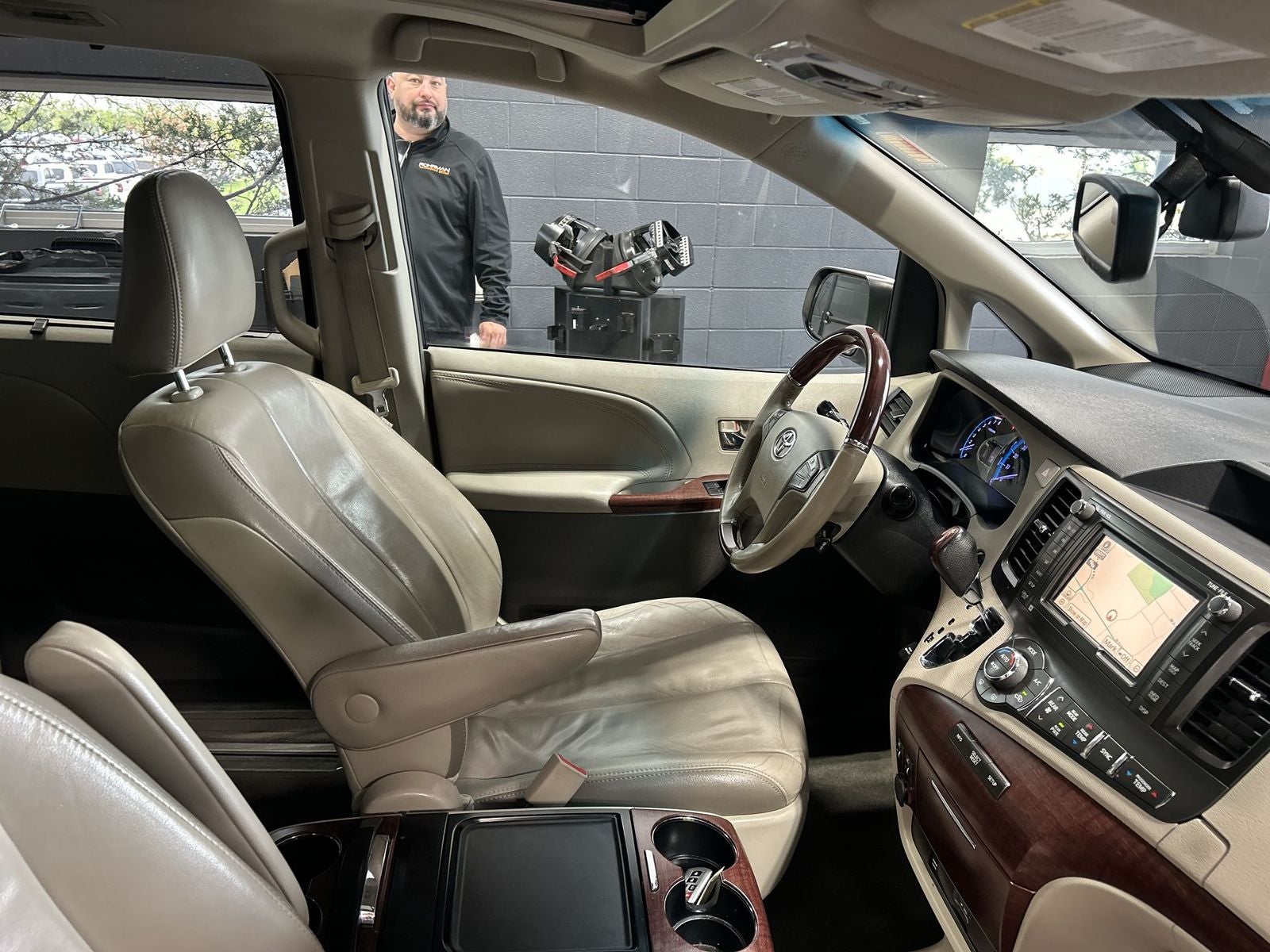 2012 Toyota Sienna Limited 7 Passenger