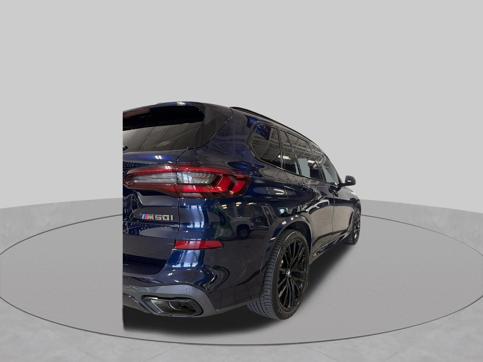 2021 BMW X5 M50i