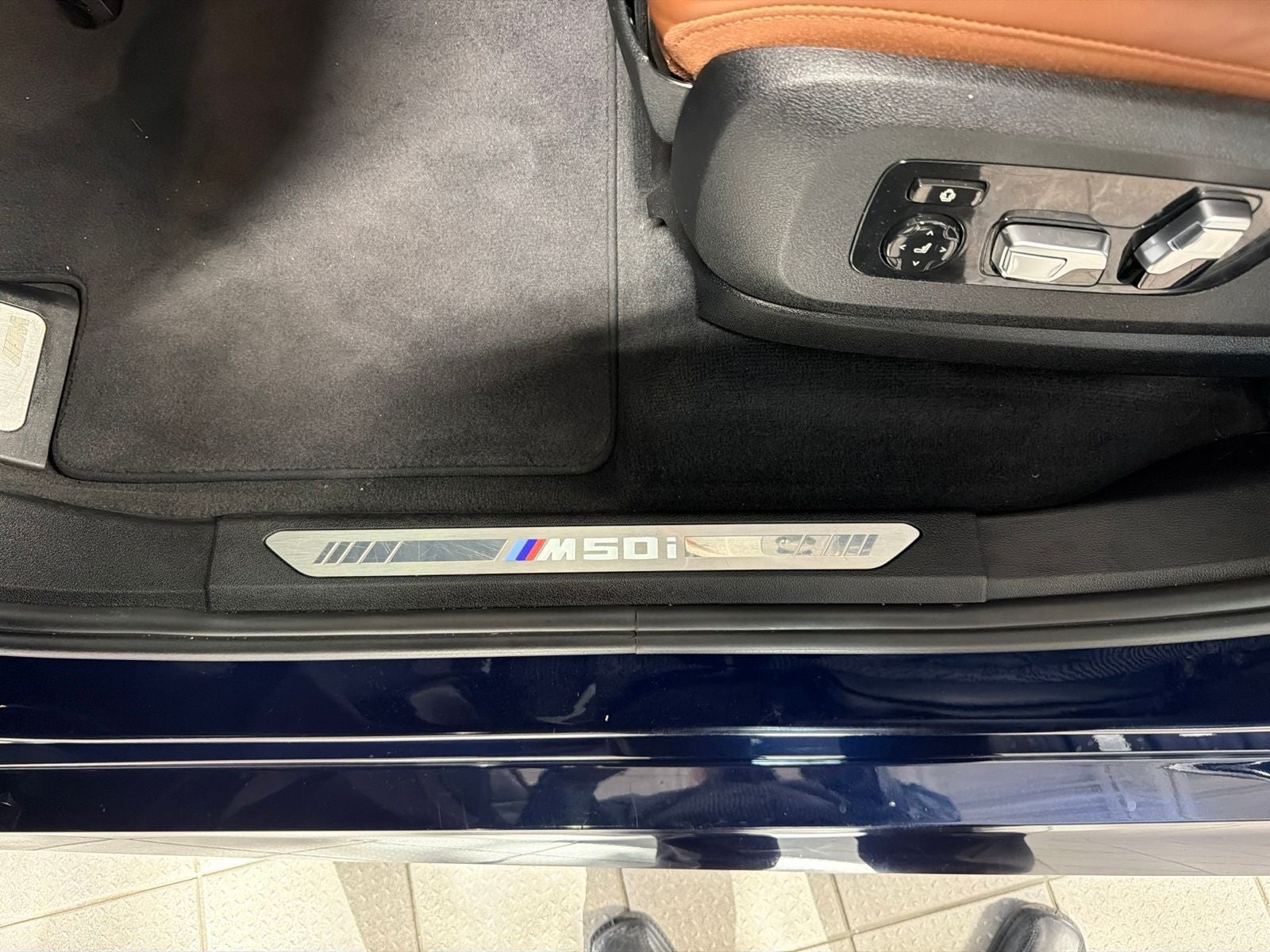 2021 BMW X5 M50i