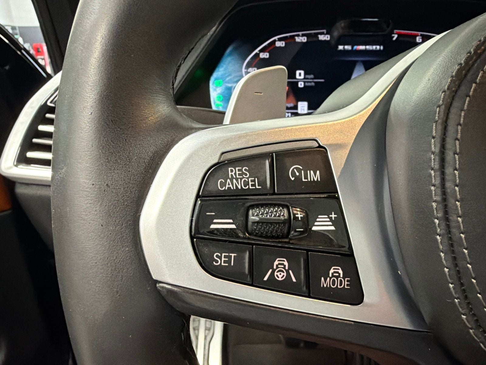 2021 BMW X5 M50i