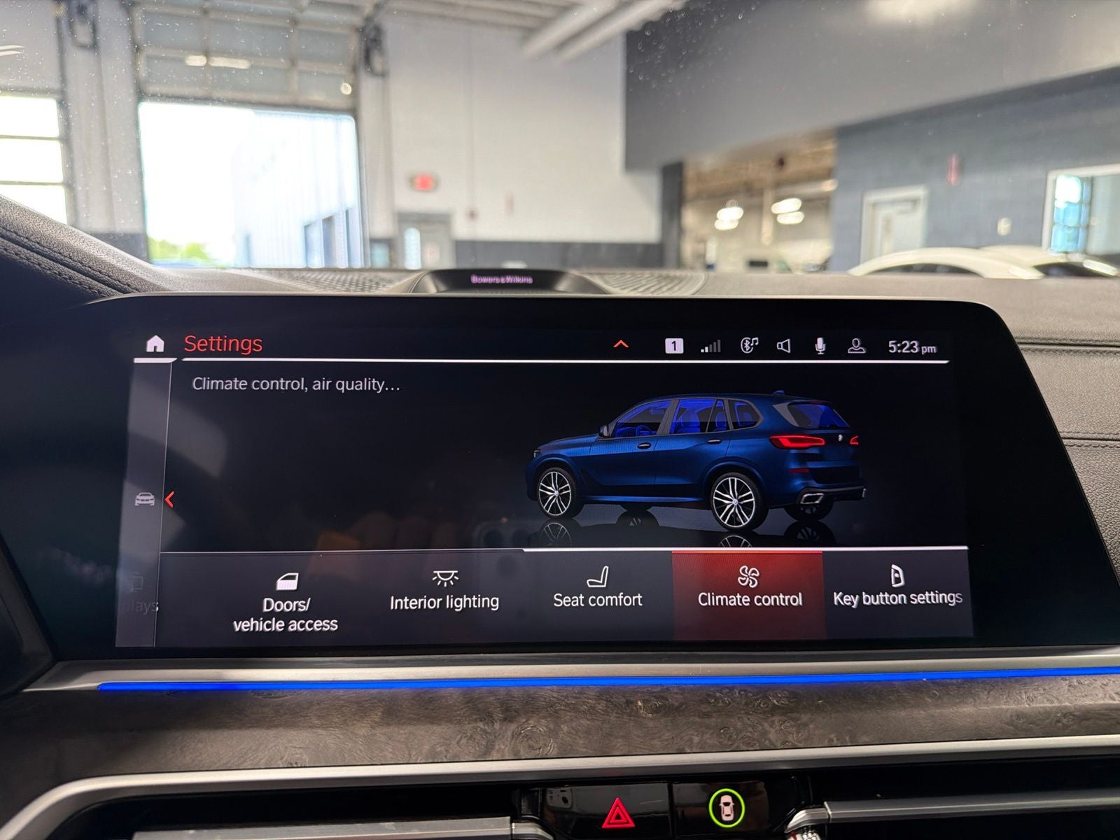 2021 BMW X5 M50i
