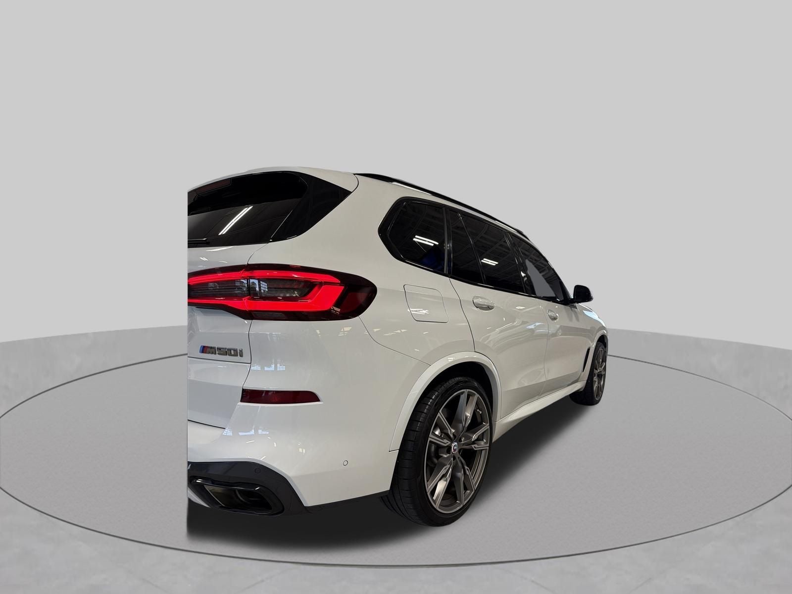 2023 BMW X5 M50i