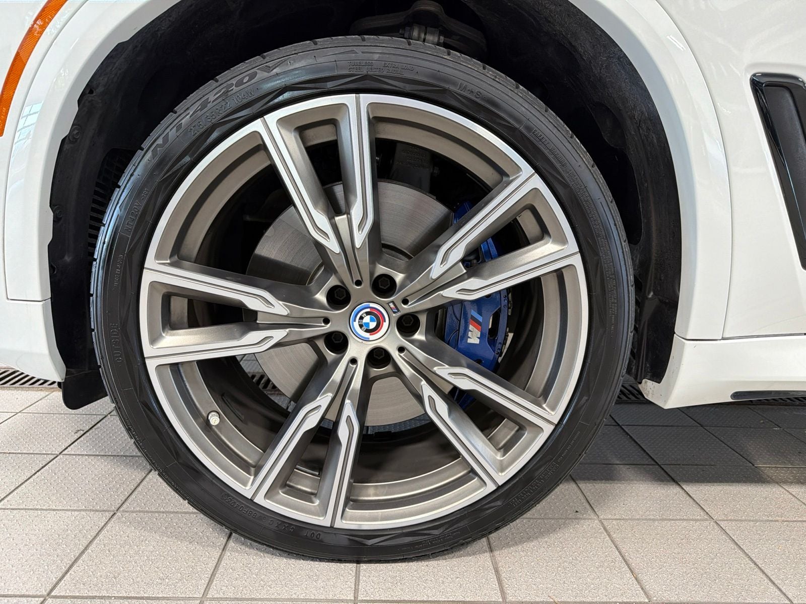 2023 BMW X5 M50i