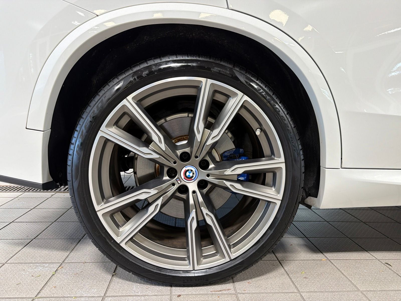 2023 BMW X5 M50i