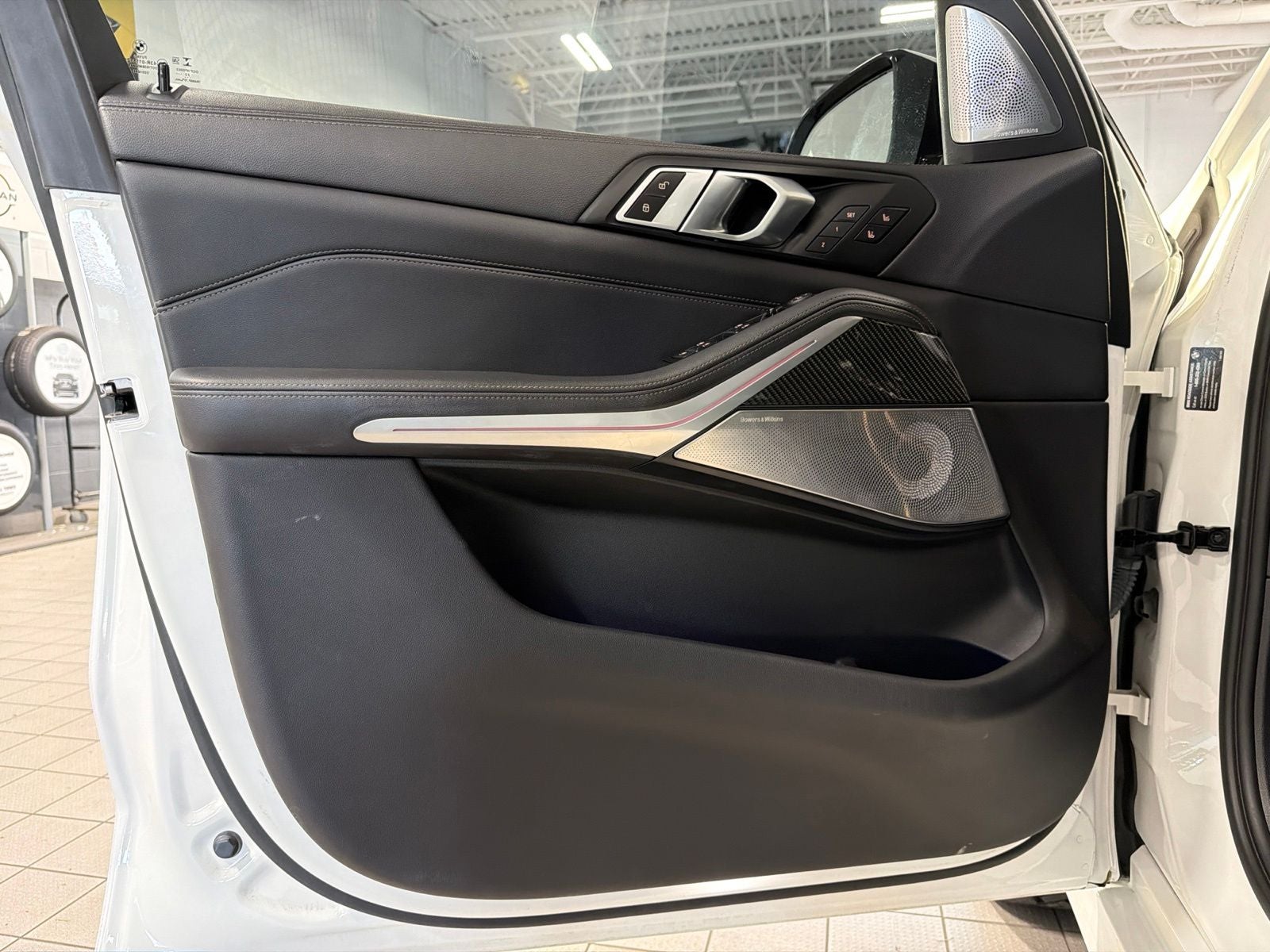 2023 BMW X5 M50i