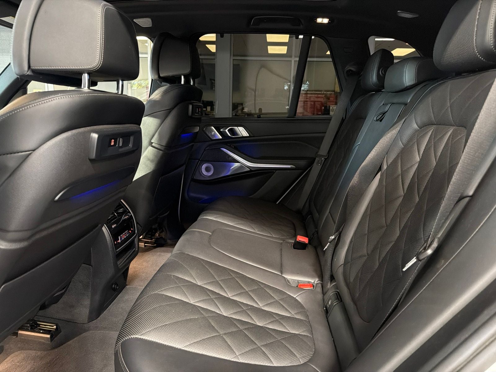 2023 BMW X5 M50i