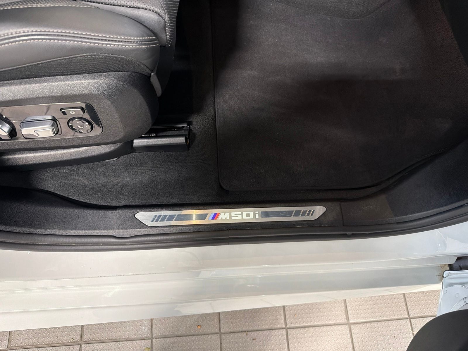 2023 BMW X5 M50i