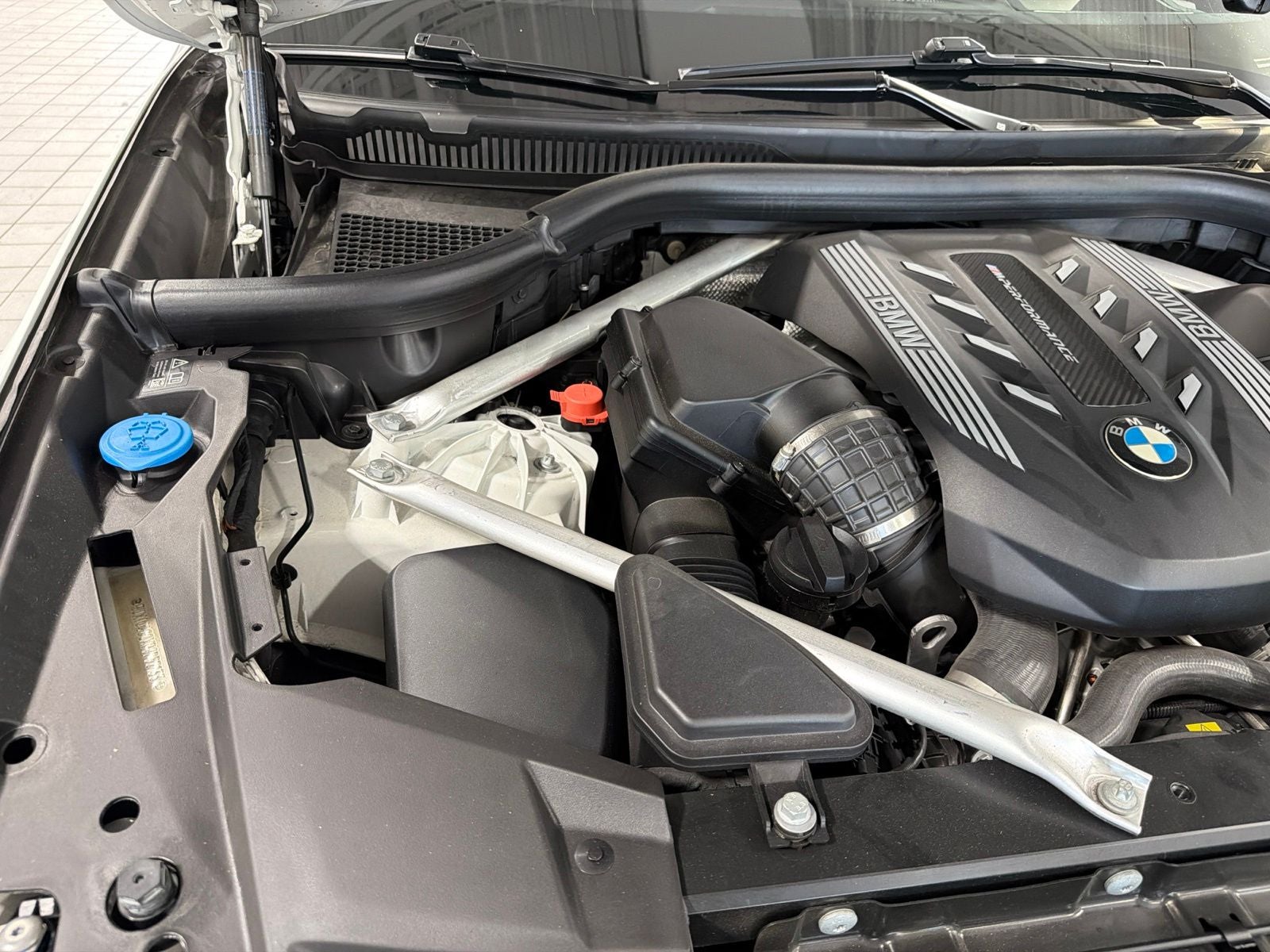 2023 BMW X5 M50i