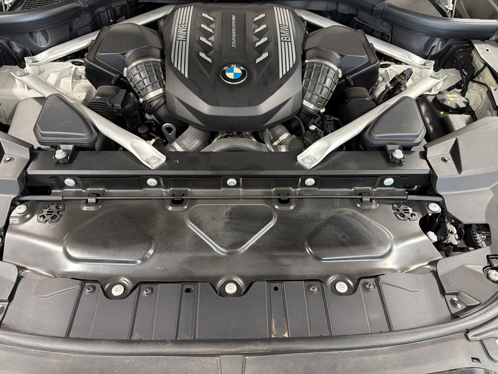 2023 BMW X5 M50i