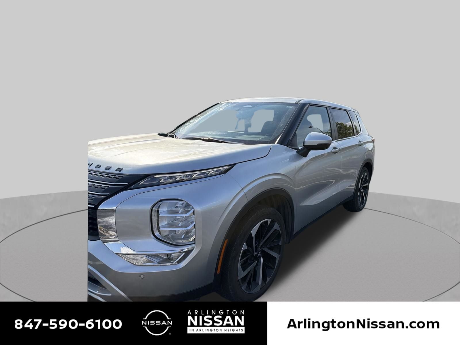 2023 Mitsubishi Outlander SE