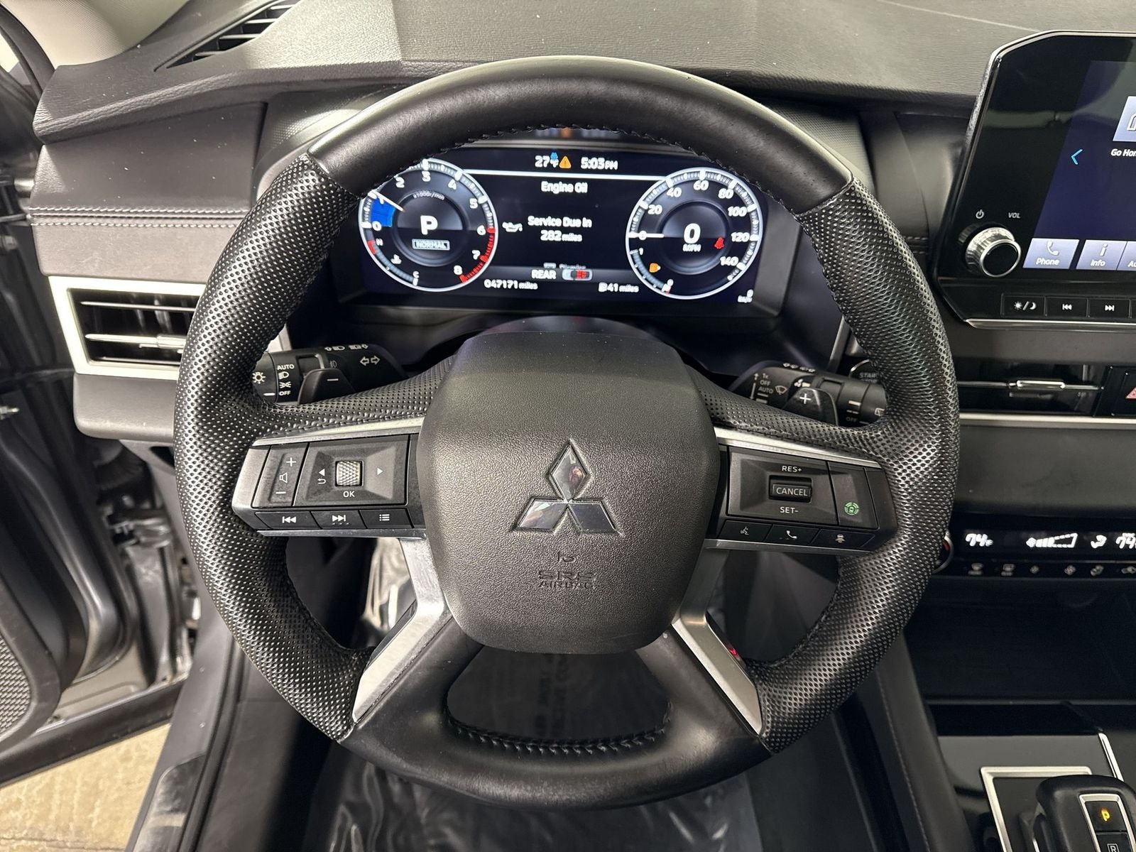 2023 Mitsubishi Outlander SE