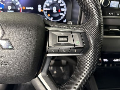 2023 Mitsubishi Outlander SE