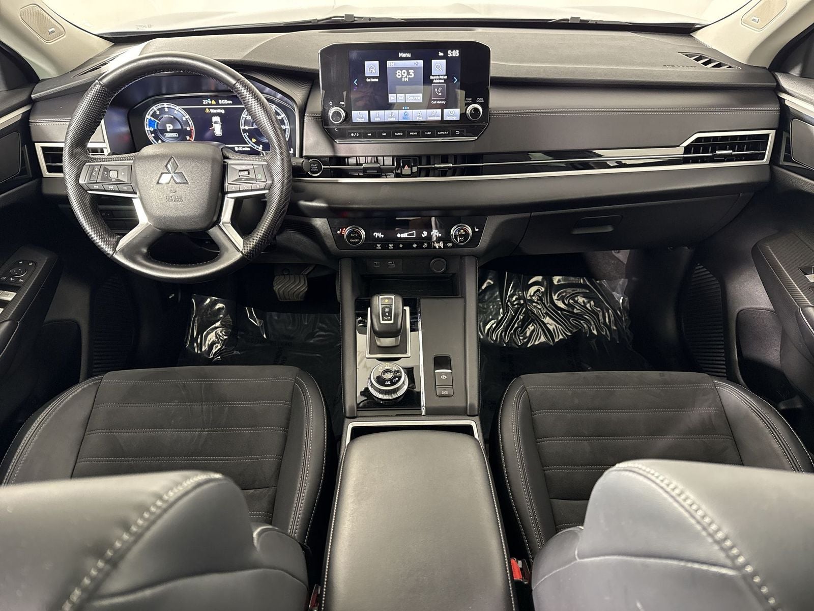 2023 Mitsubishi Outlander SE