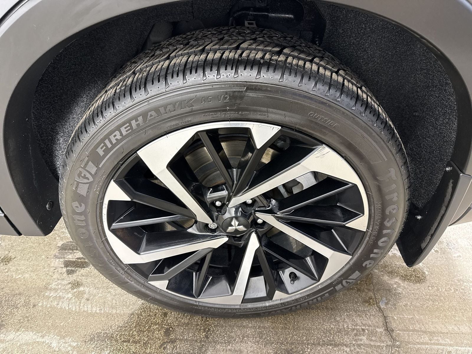 2023 Mitsubishi Outlander SE