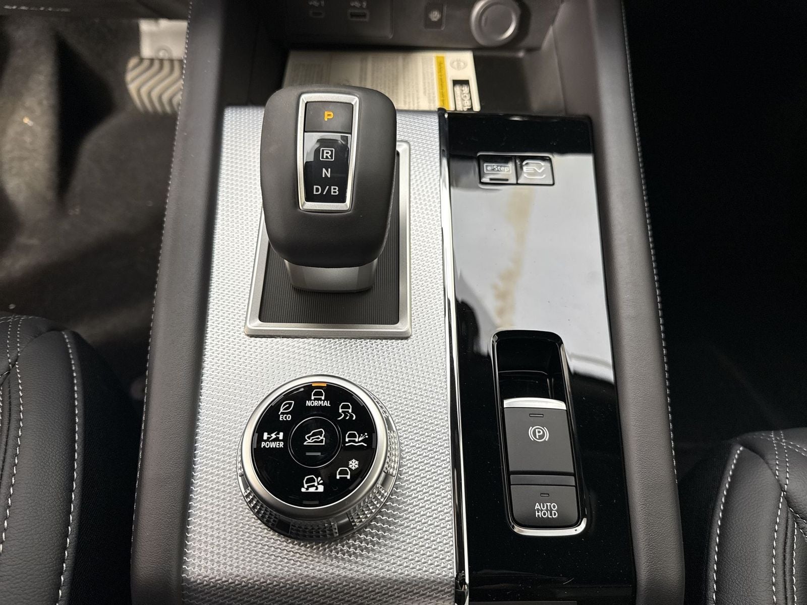 2026 Nissan Rogue Plug-In Hybrid Platinum