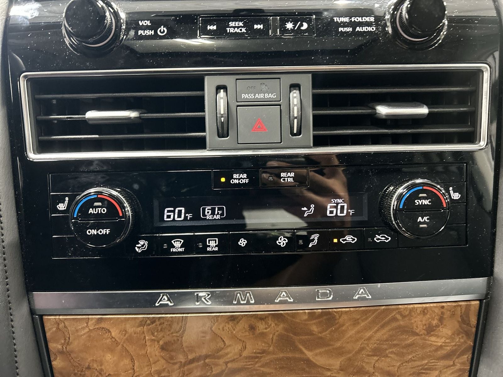 2024 Nissan Armada SL
