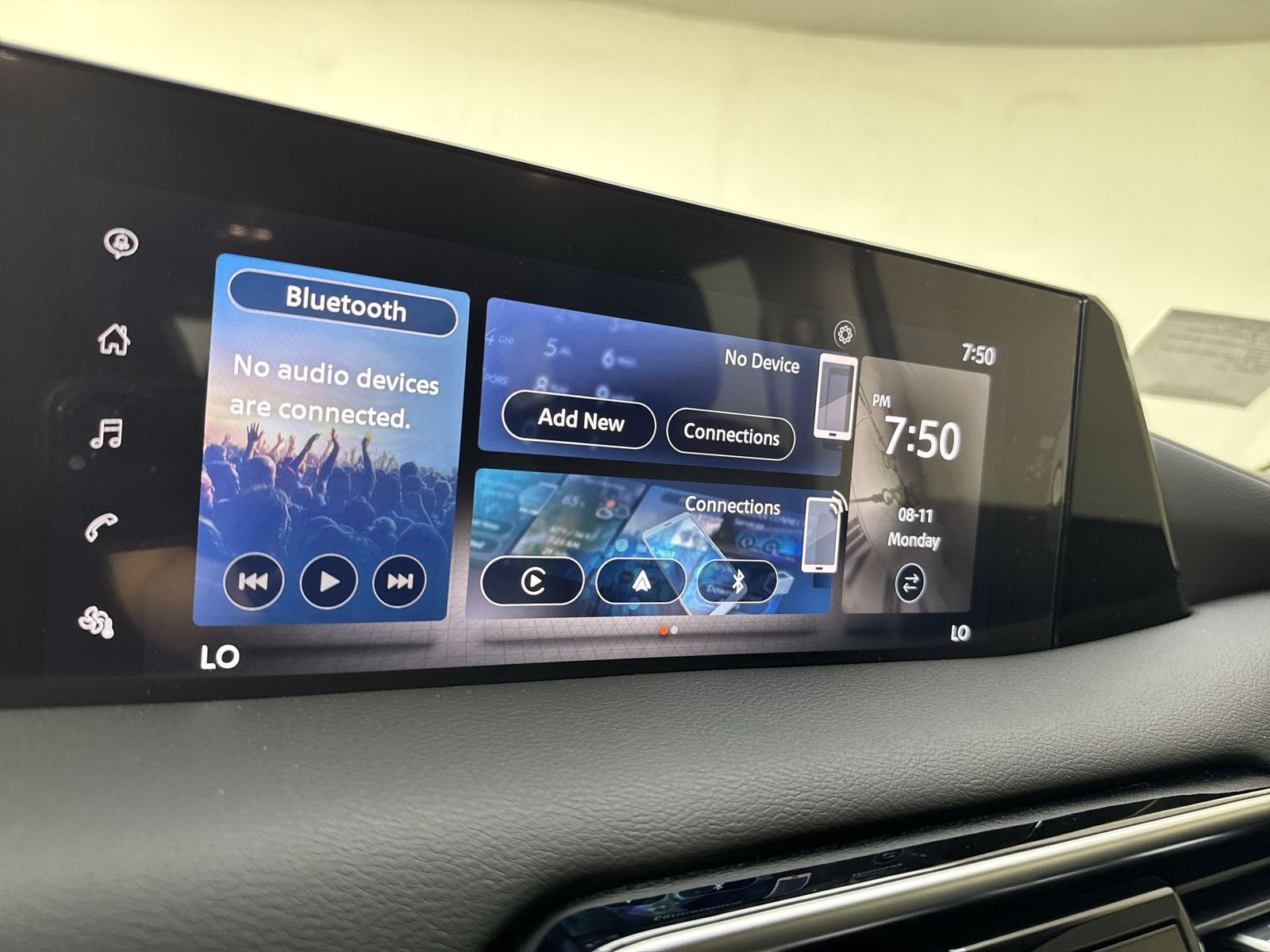 2025 Nissan Armada SV