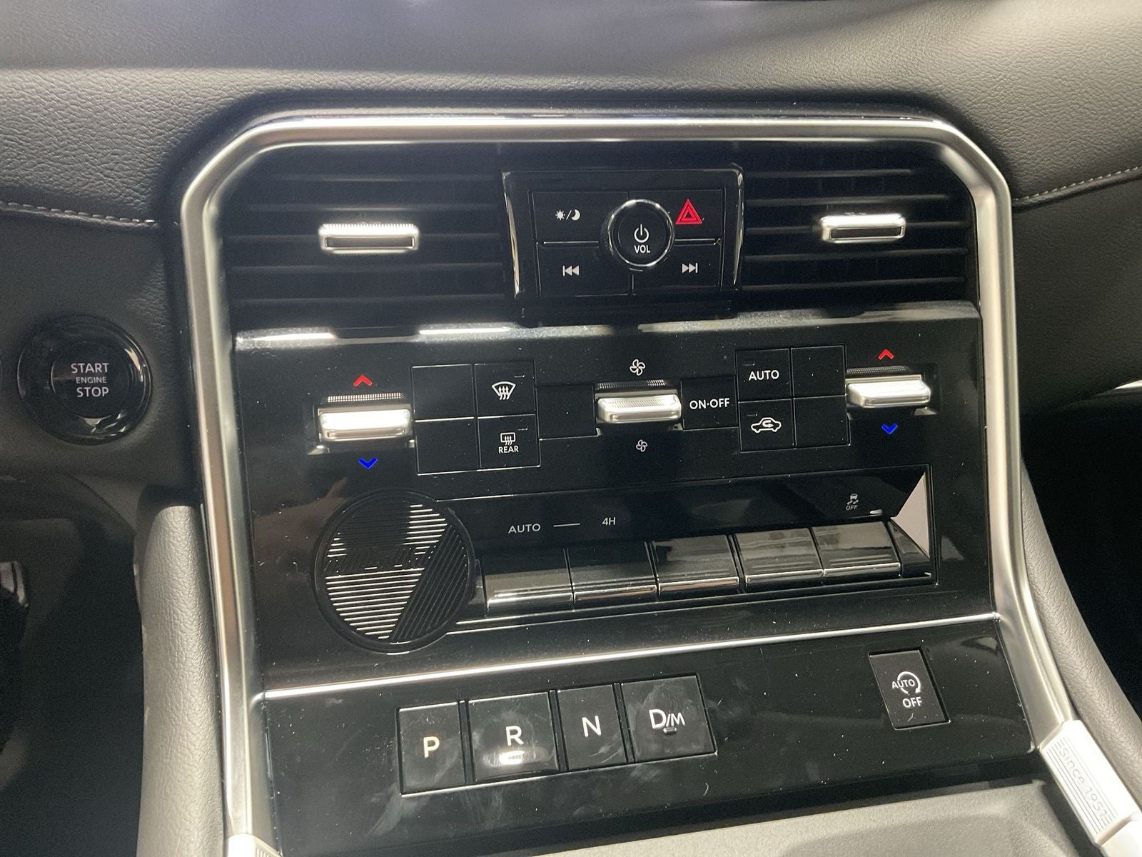 2026 Nissan Armada SV