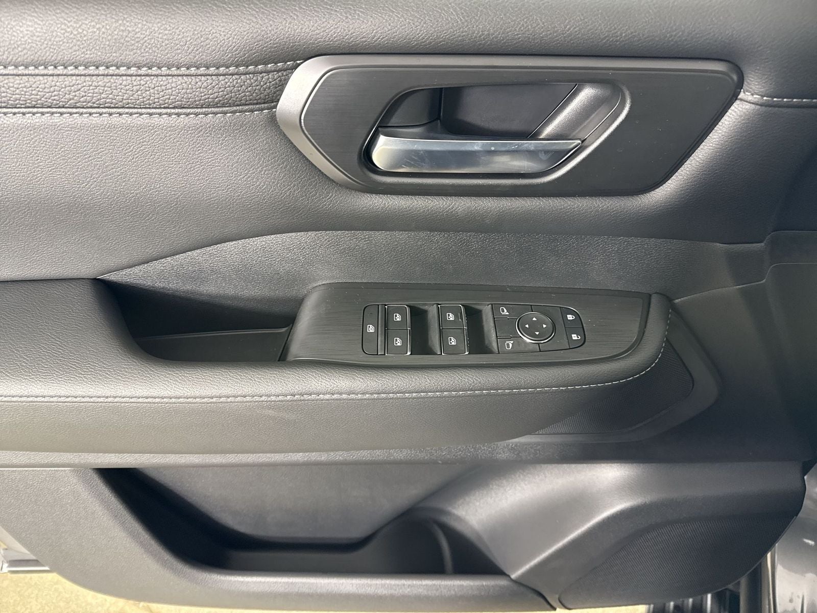 2026 Nissan Armada SV