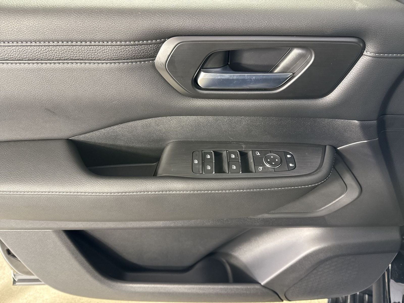 2026 Nissan Armada SV