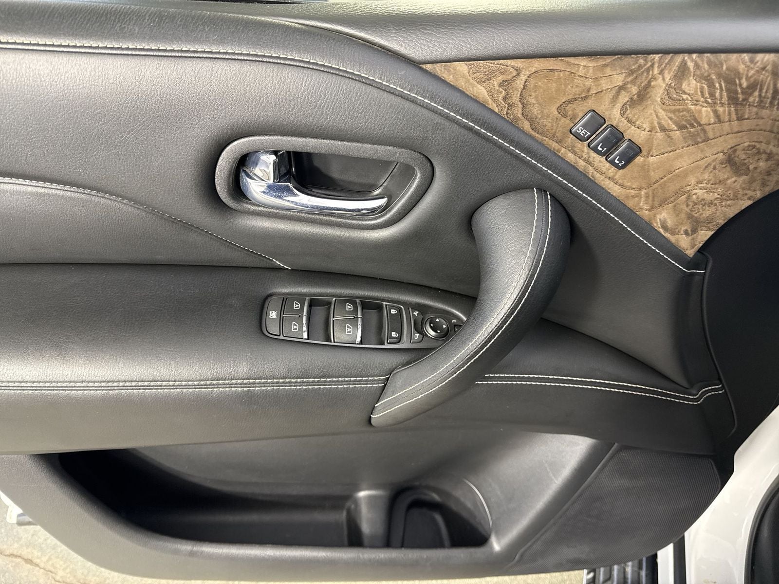 2021 INFINITI QX80 Premium Select