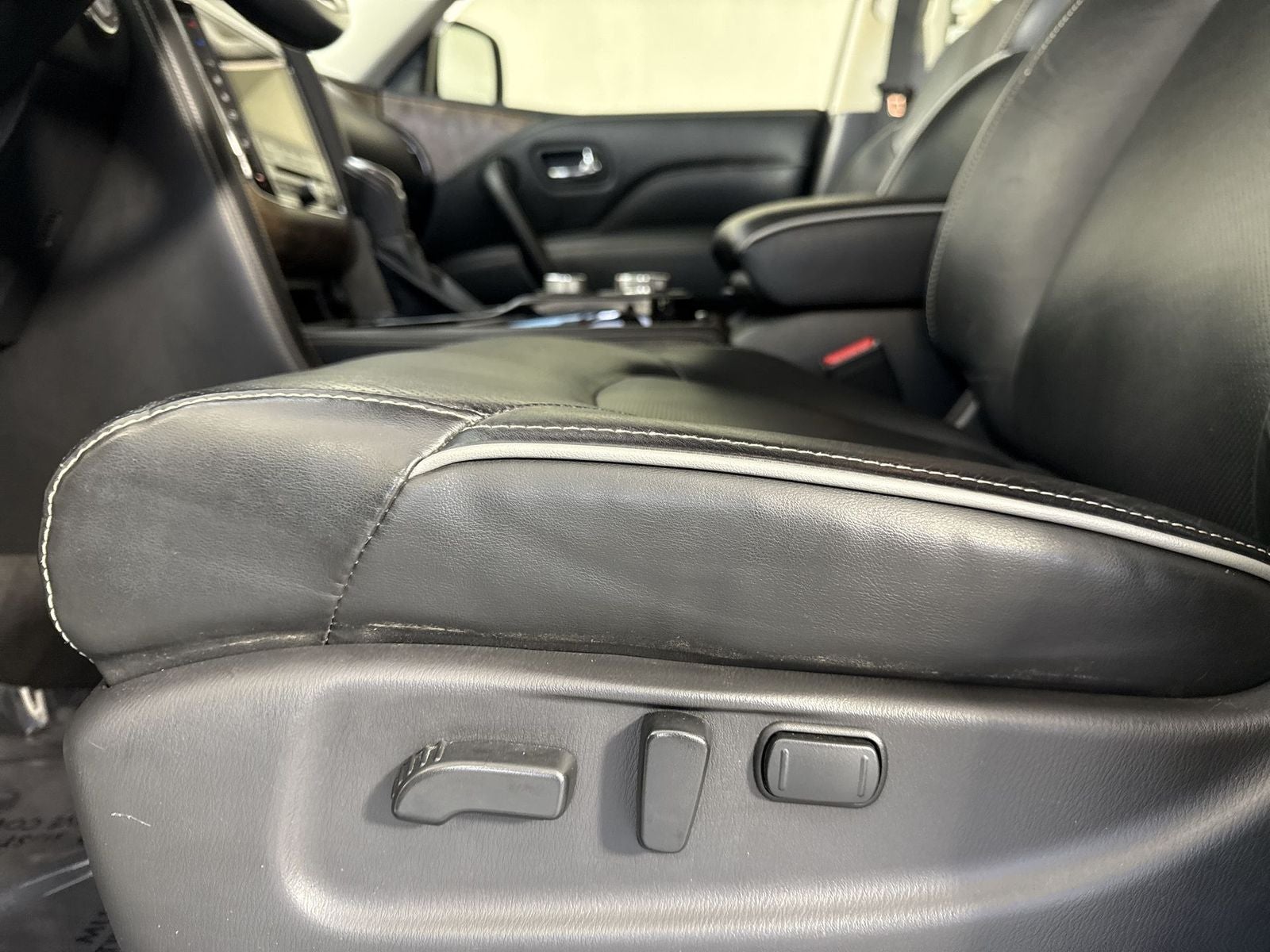 2021 INFINITI QX80 Premium Select