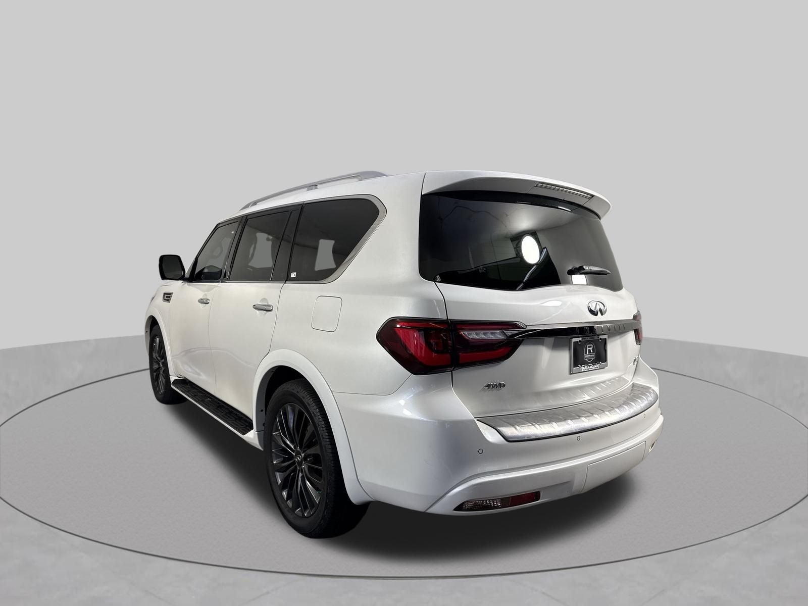 2021 INFINITI QX80 Premium Select