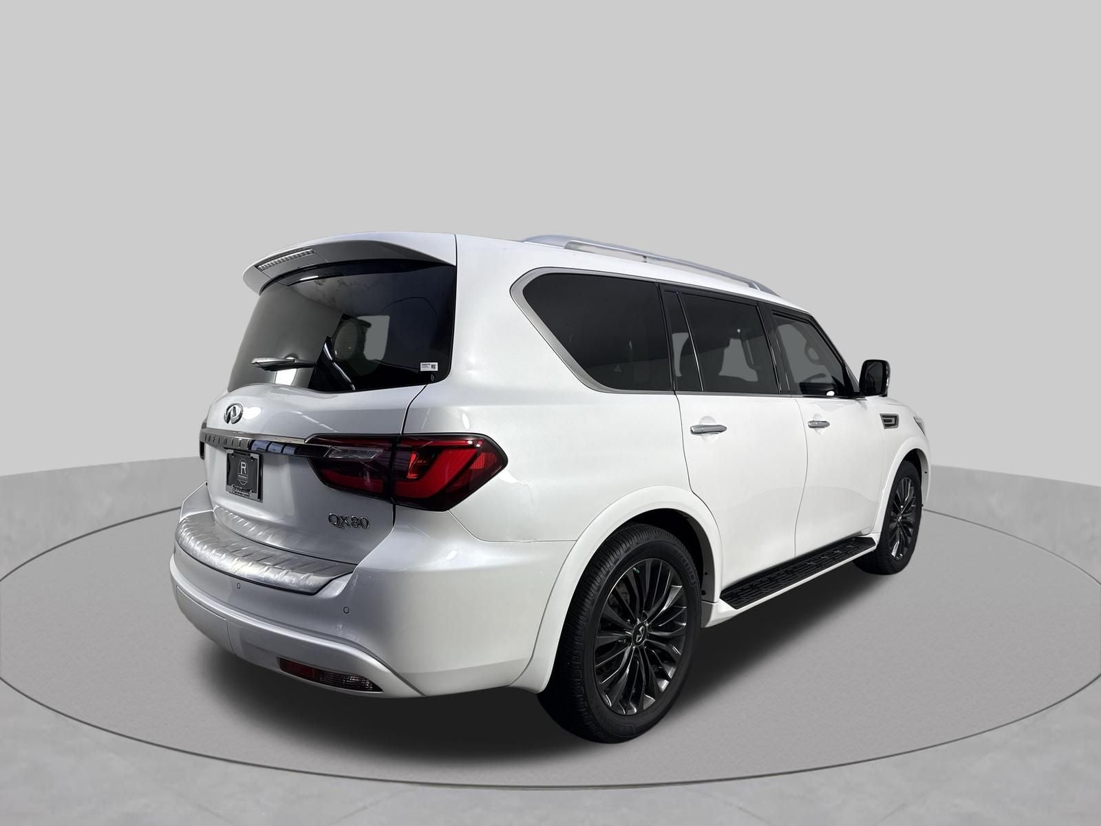 2021 INFINITI QX80 Premium Select