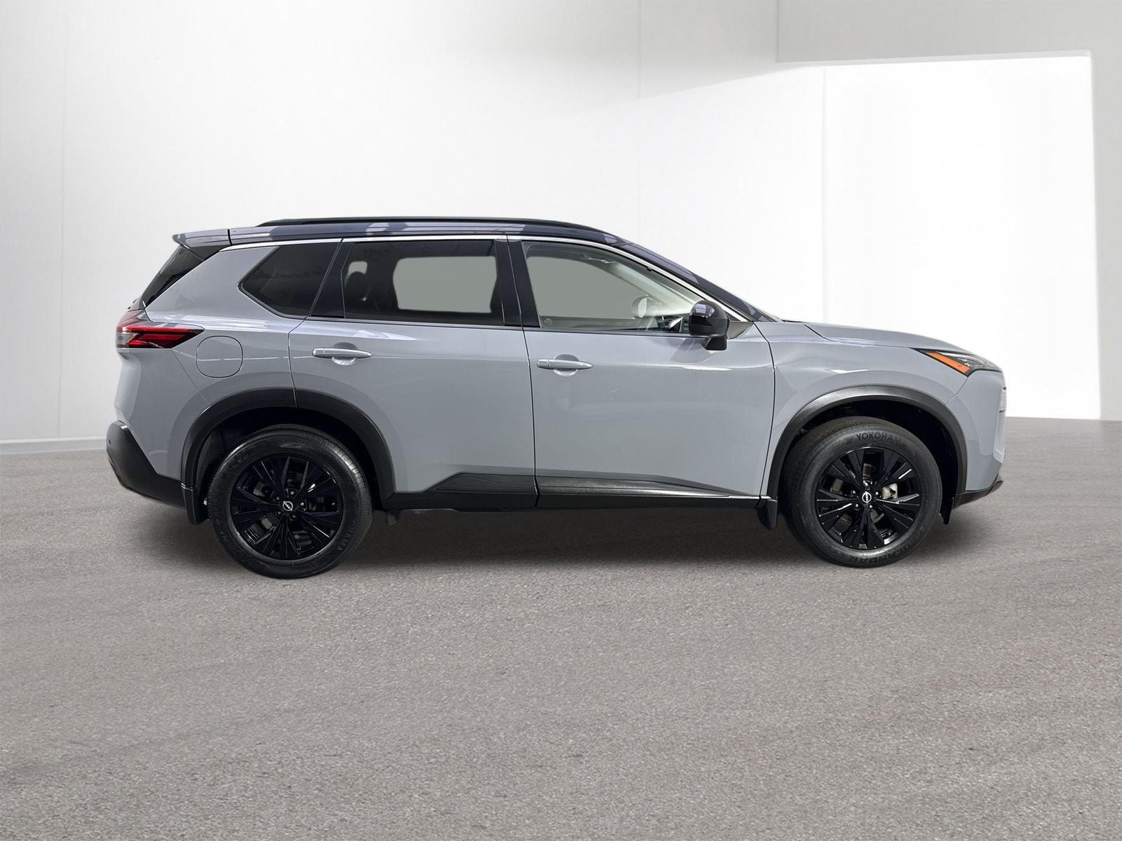 2023 Nissan Rogue SV Premium Midnight Edition