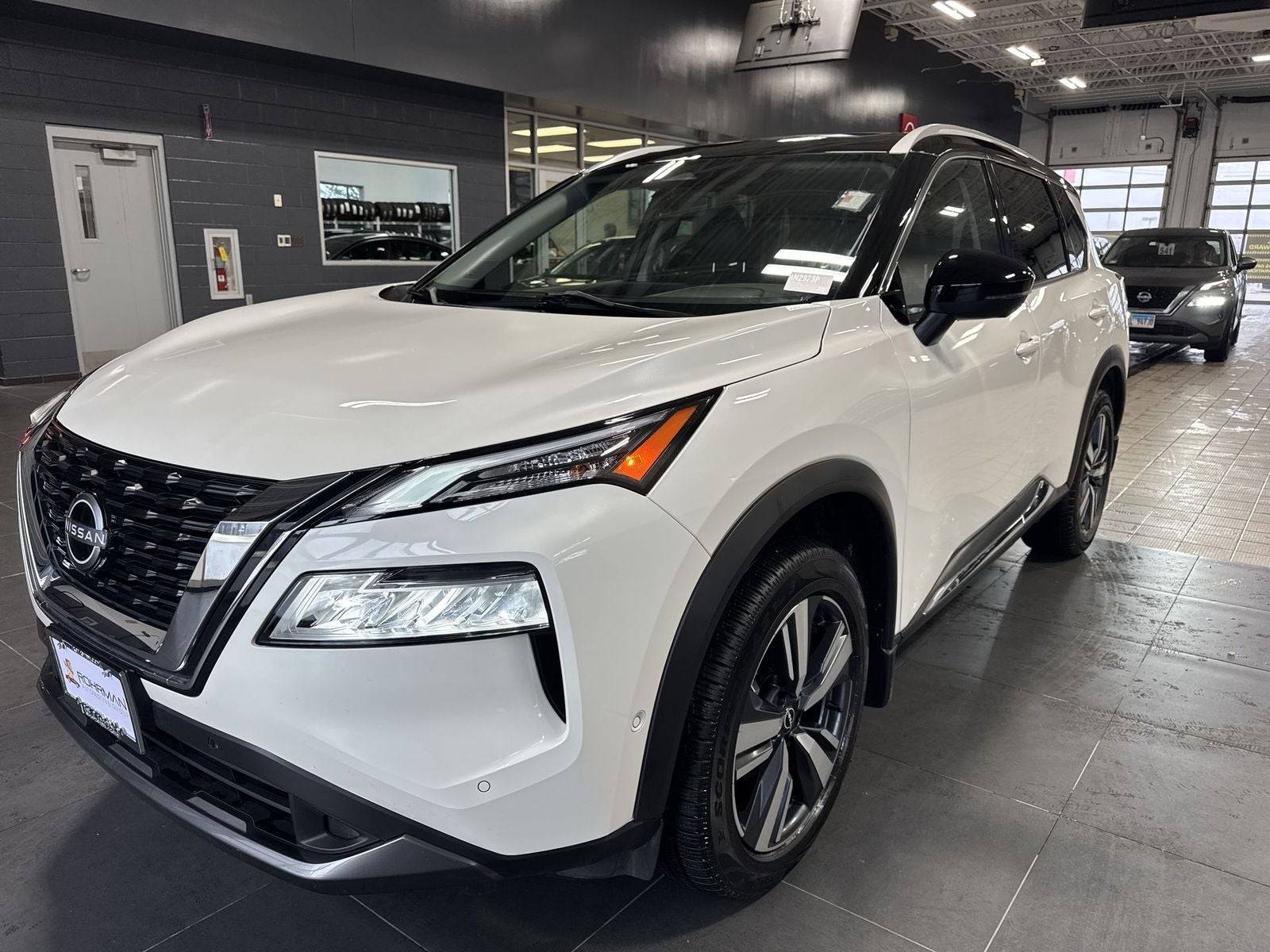 2023 Nissan Rogue SL