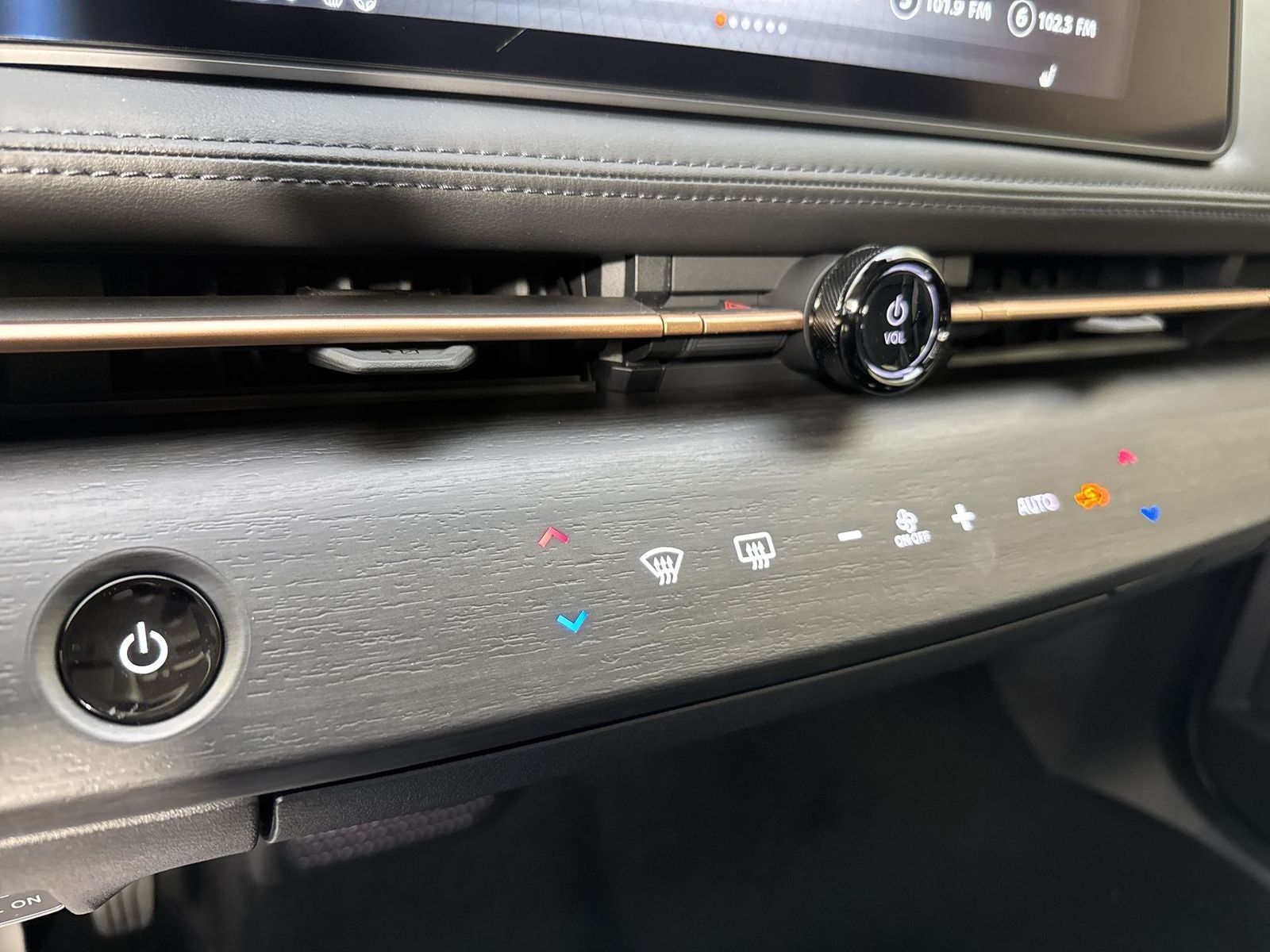 2025 Nissan Ariya EVOLVE+ e-4ORCE