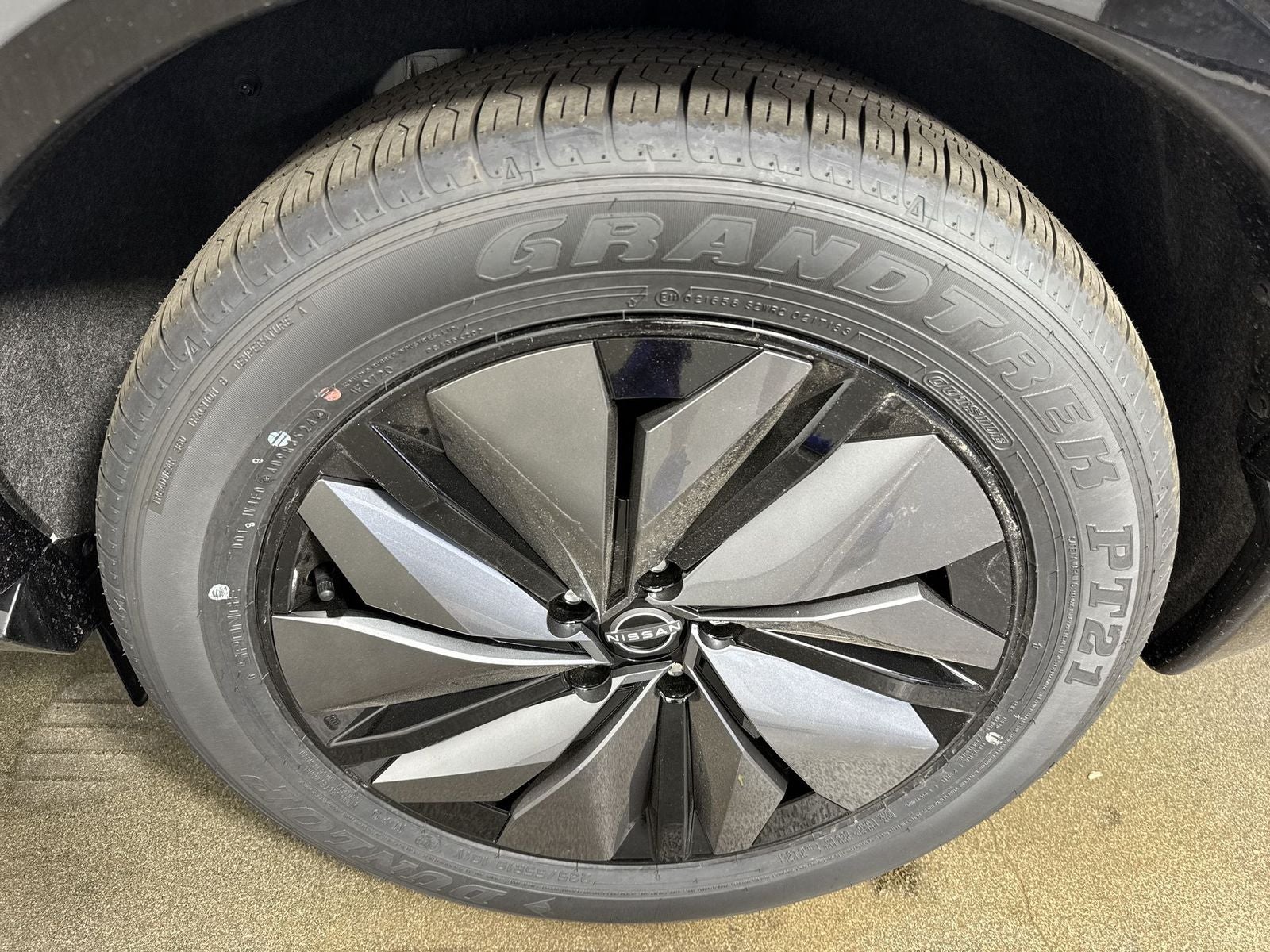 2025 Nissan Ariya EVOLVE+ e-4ORCE