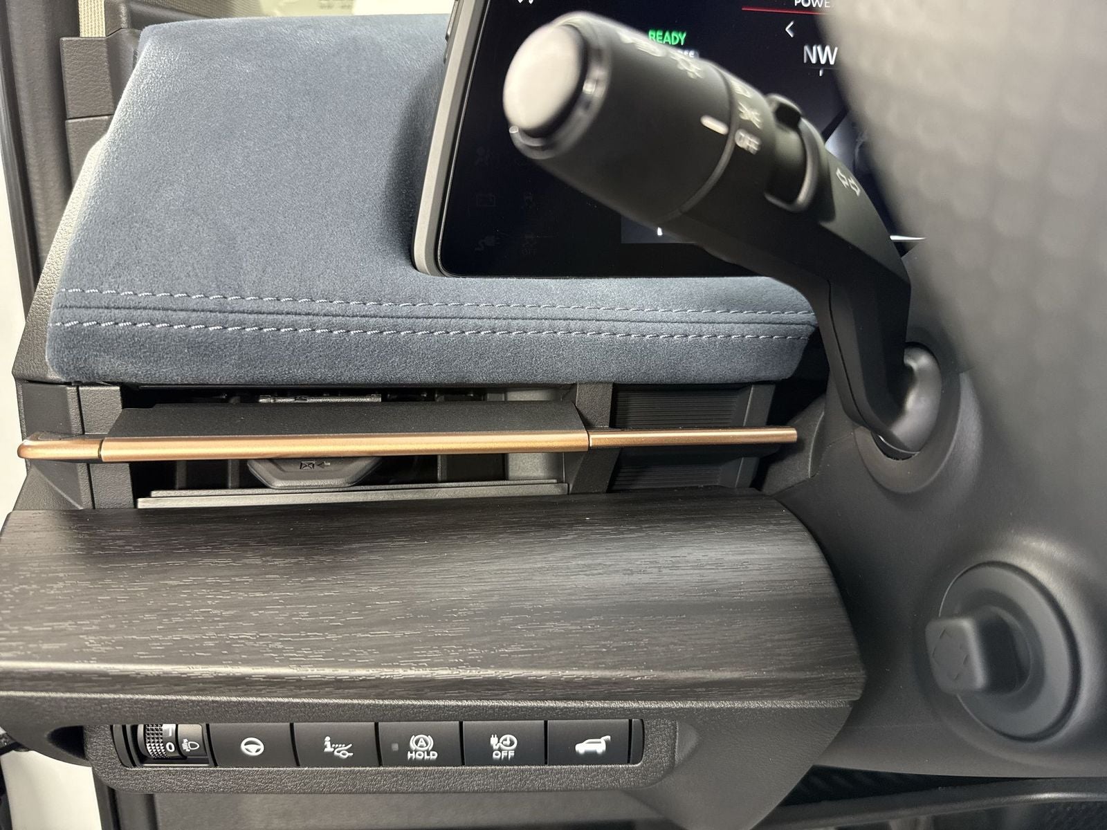 2025 Nissan Ariya PLATINUM+ e-4ORCE