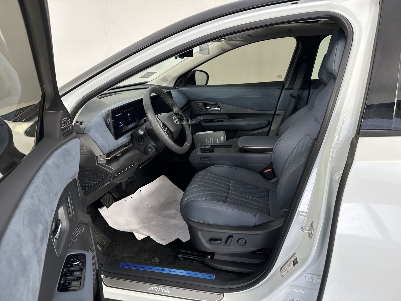 2025 Nissan Ariya PLATINUM+ e-4ORCE