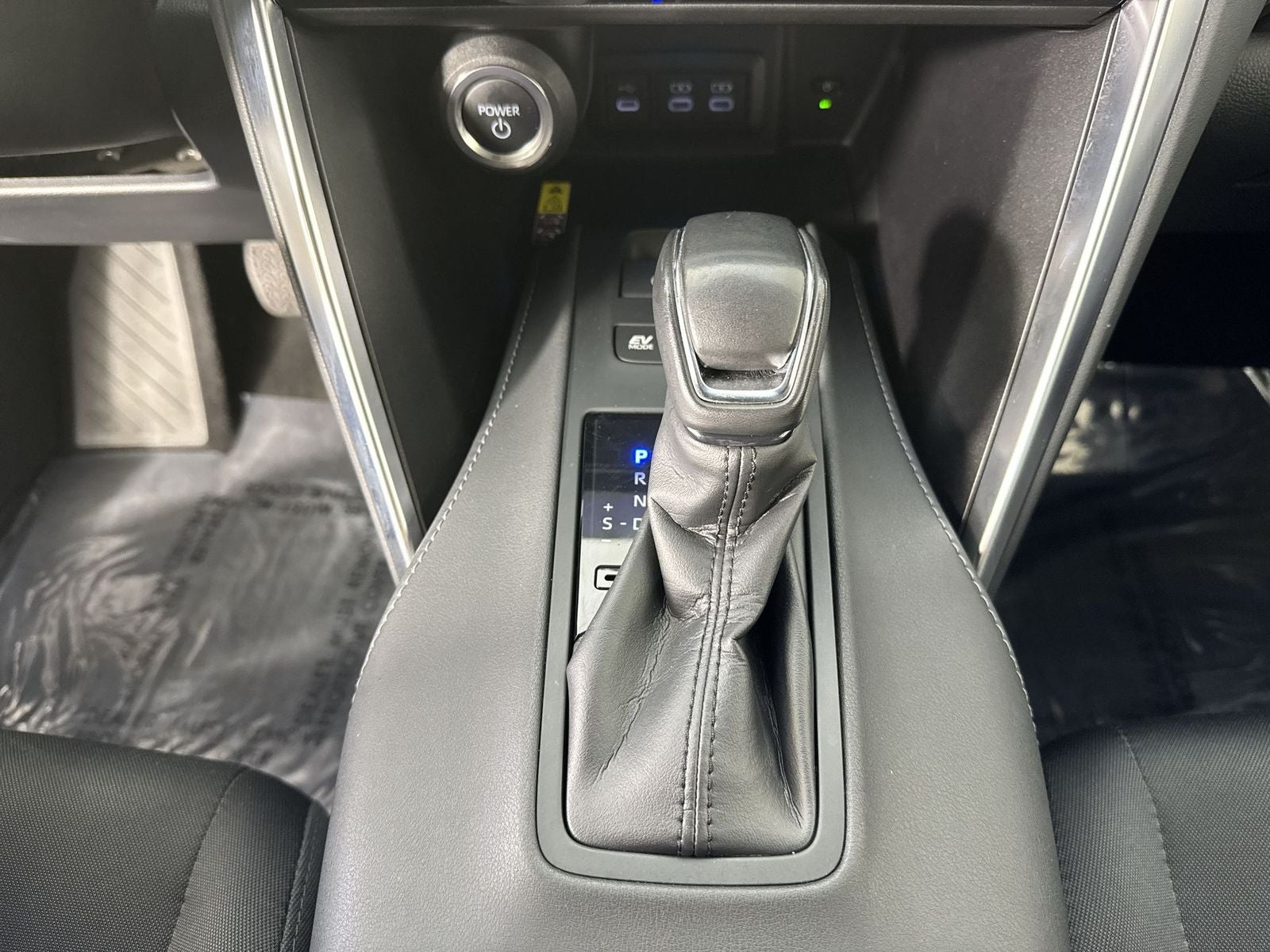 2024 Toyota Venza LE