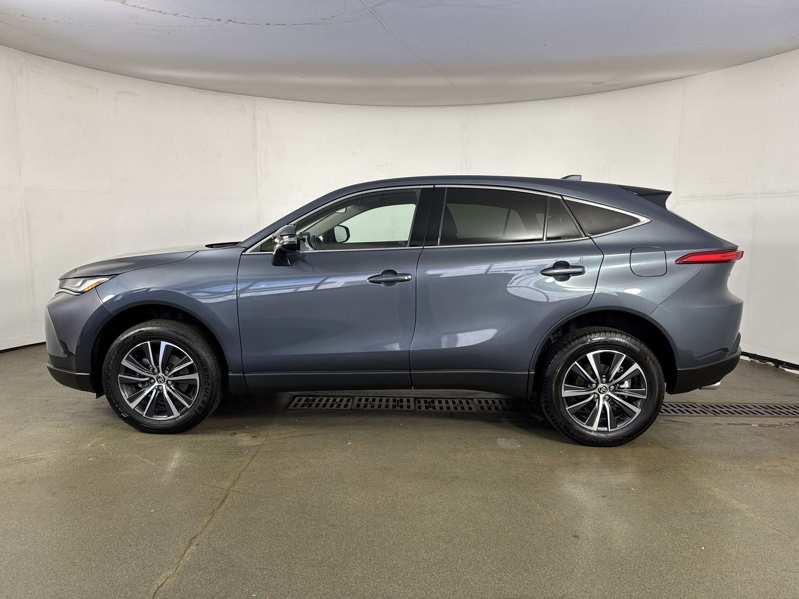 2024 Toyota Venza LE