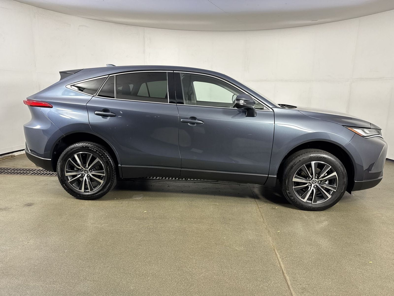 2024 Toyota Venza LE