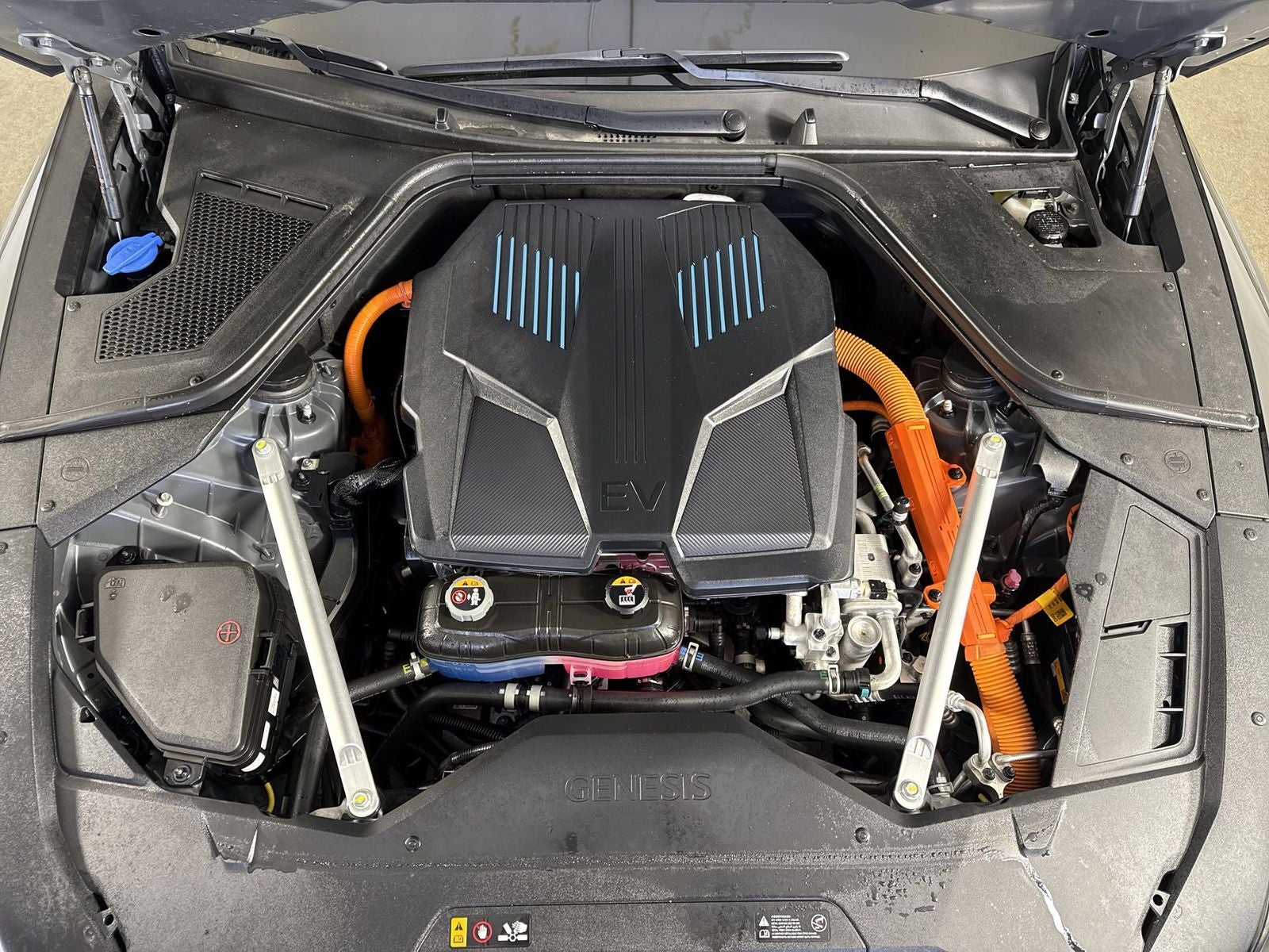 2024 Genesis Electrified G80 Advanced