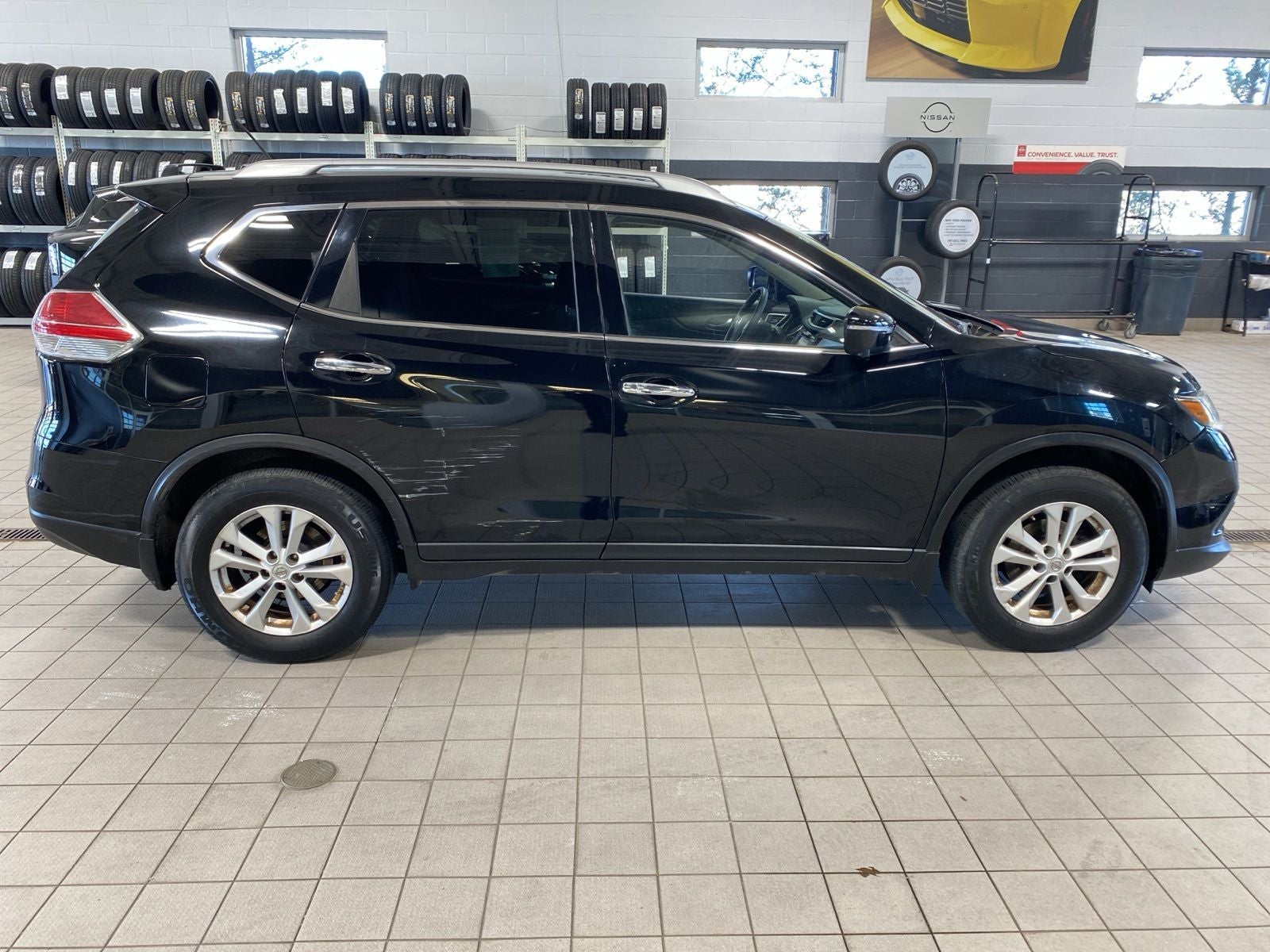 2015 Nissan Rogue SV