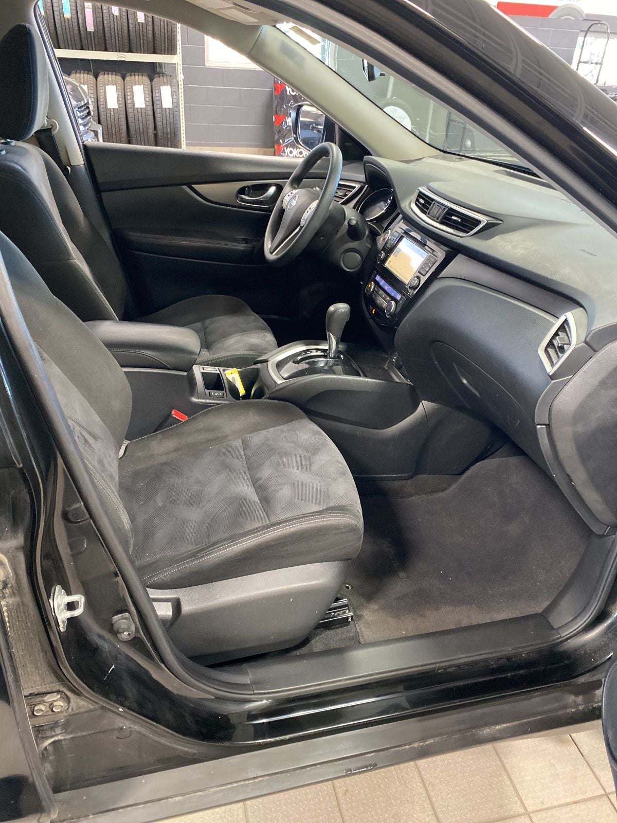 2015 Nissan Rogue SV