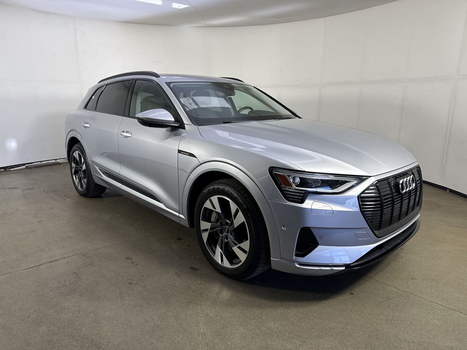 2021 Audi e-tron Premium quattro