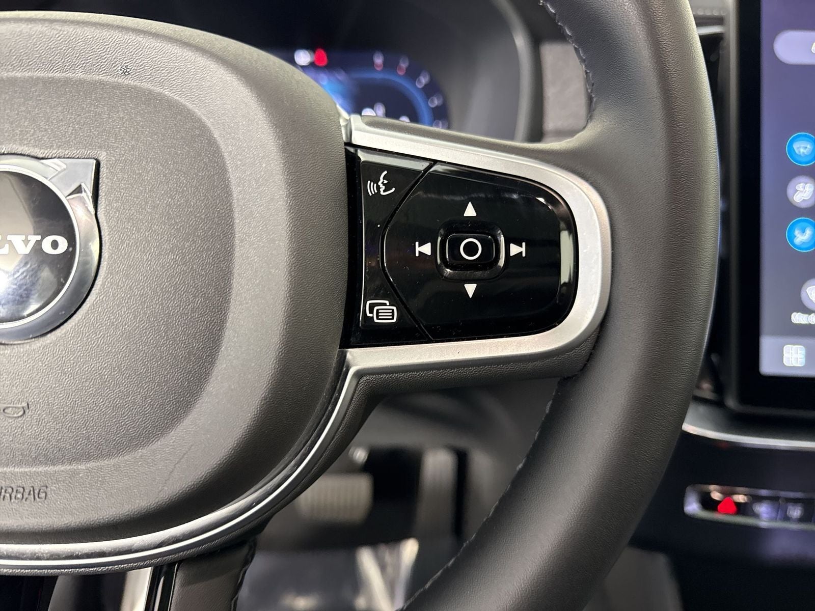 2025 Volvo XC90 B6 Plus 7-Seater 2025.5