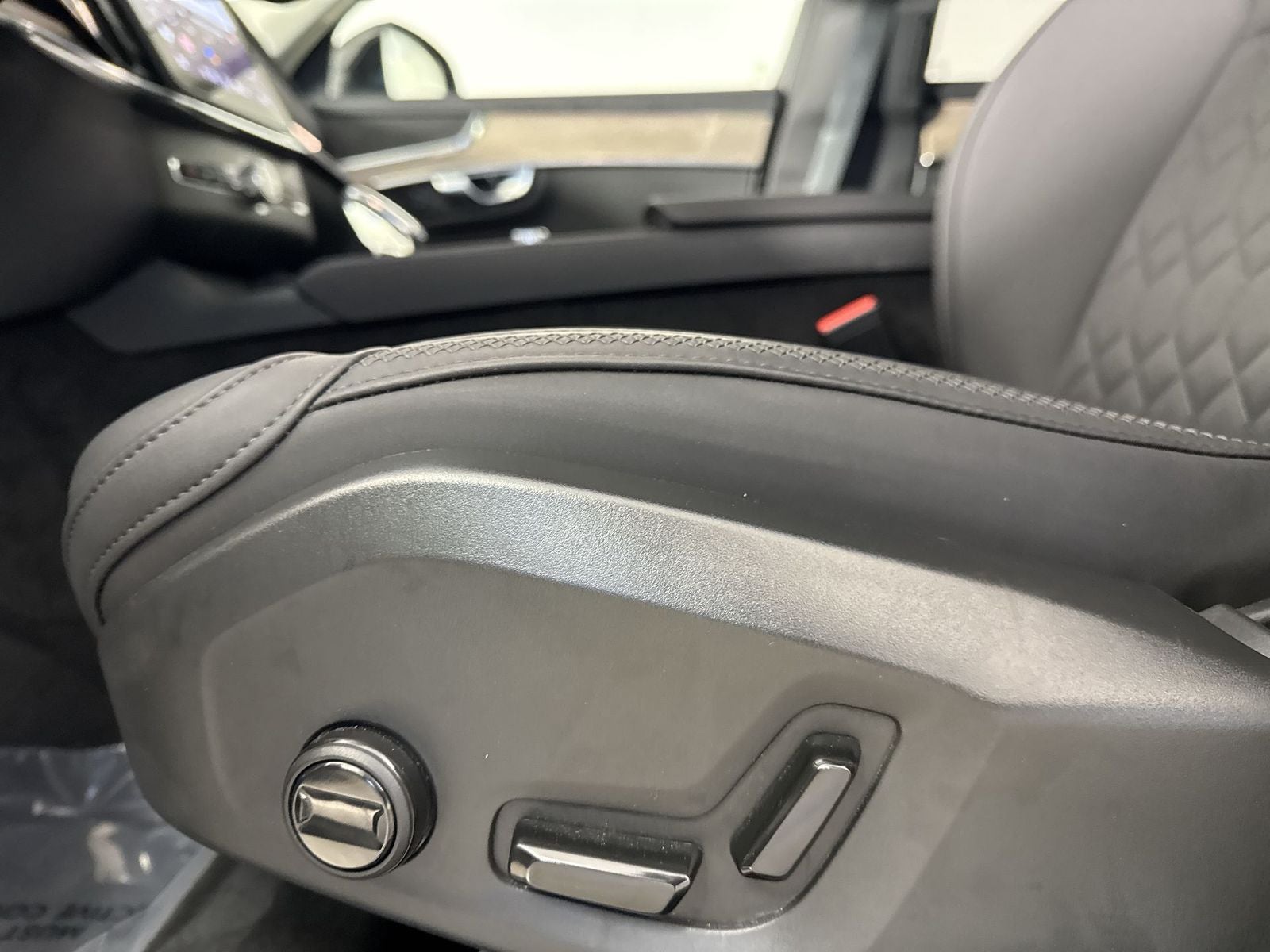 2025 Volvo XC90 B6 Plus 7-Seater 2025.5