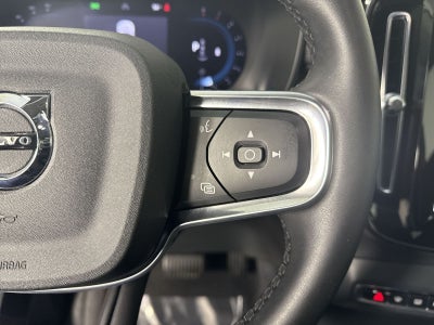 2024 Volvo XC40 B5 Plus Dark Theme