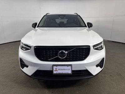 2024 Volvo XC40 B5 Plus Dark Theme